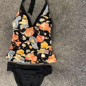 Athleta Halter Tankini Swimsuit.